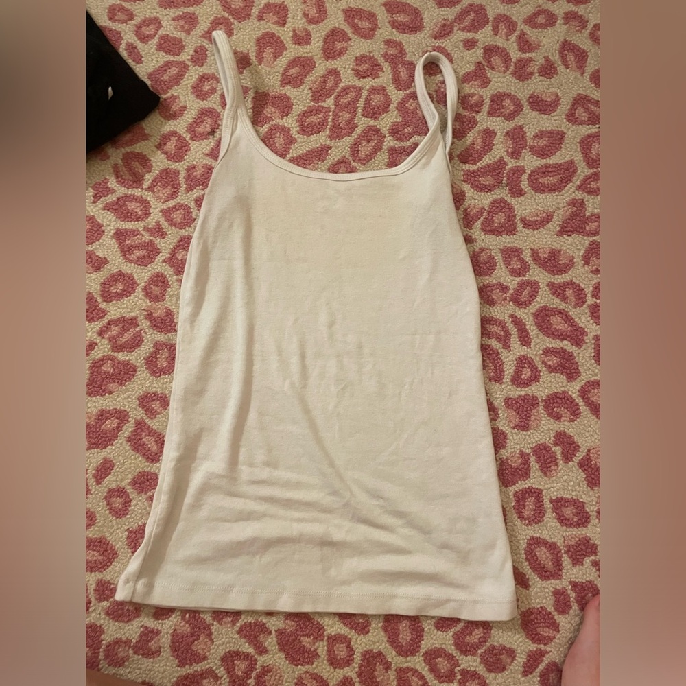 White ribbed tank top